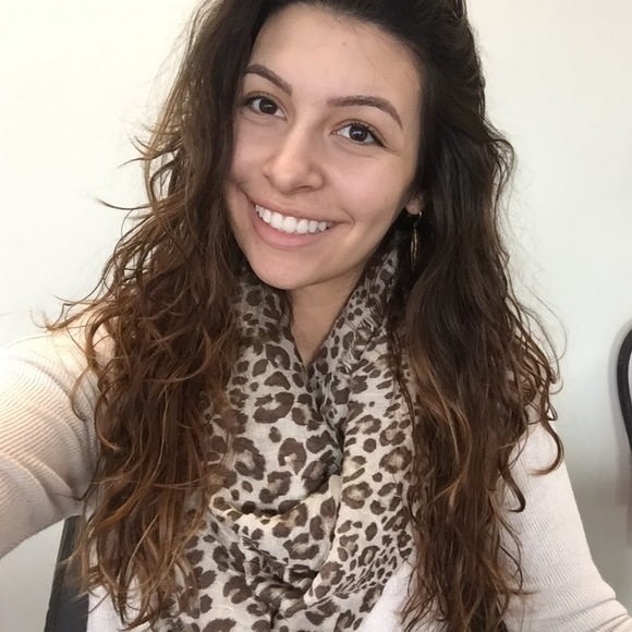 Meet your Posher, Julianne - Picture 1 of 1